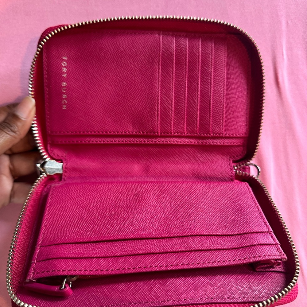 TORY BURCH PINK WALLET NO STRAP - Picture 4 of 7